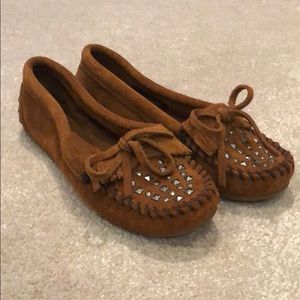 Minnetonka suede moccasin studded flats size 7.5